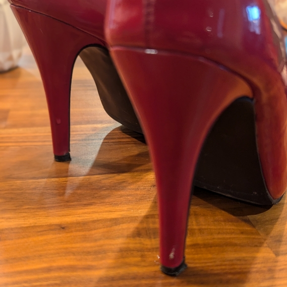 Steve Madden red pump - Picture 5 of 5